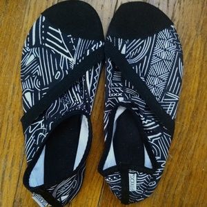 FITKICKS SPECIAL EDITION DEEP RHYTHM SHOES (XL)